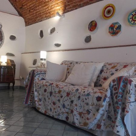 Bouganville Catánia Buitenkant foto