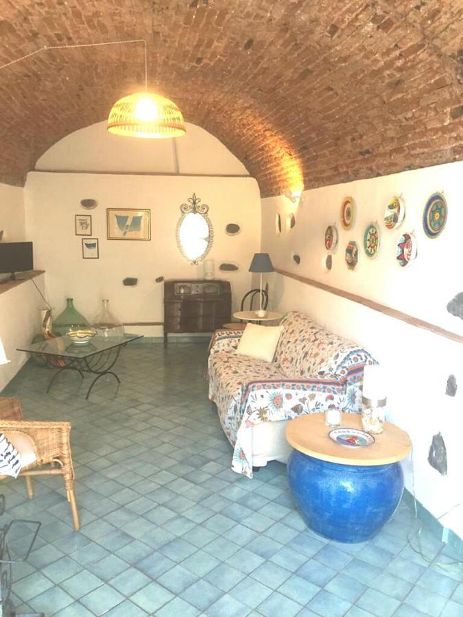 Bouganville Catánia Buitenkant foto