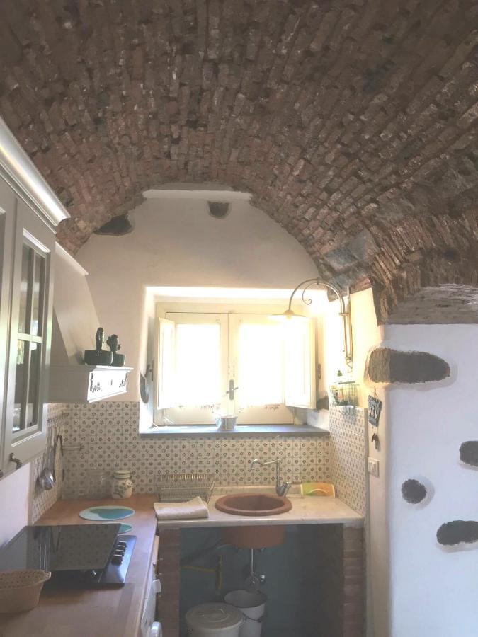Bouganville Catánia Buitenkant foto