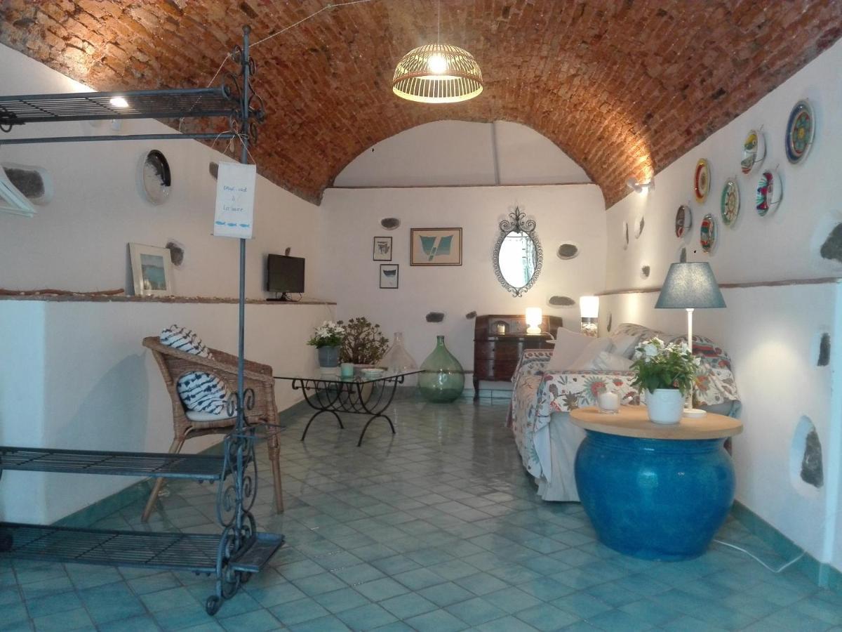 Bouganville Catánia Buitenkant foto