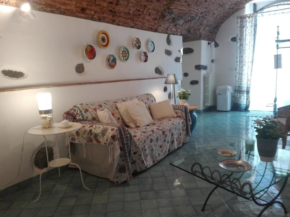 Bouganville Catánia Buitenkant foto