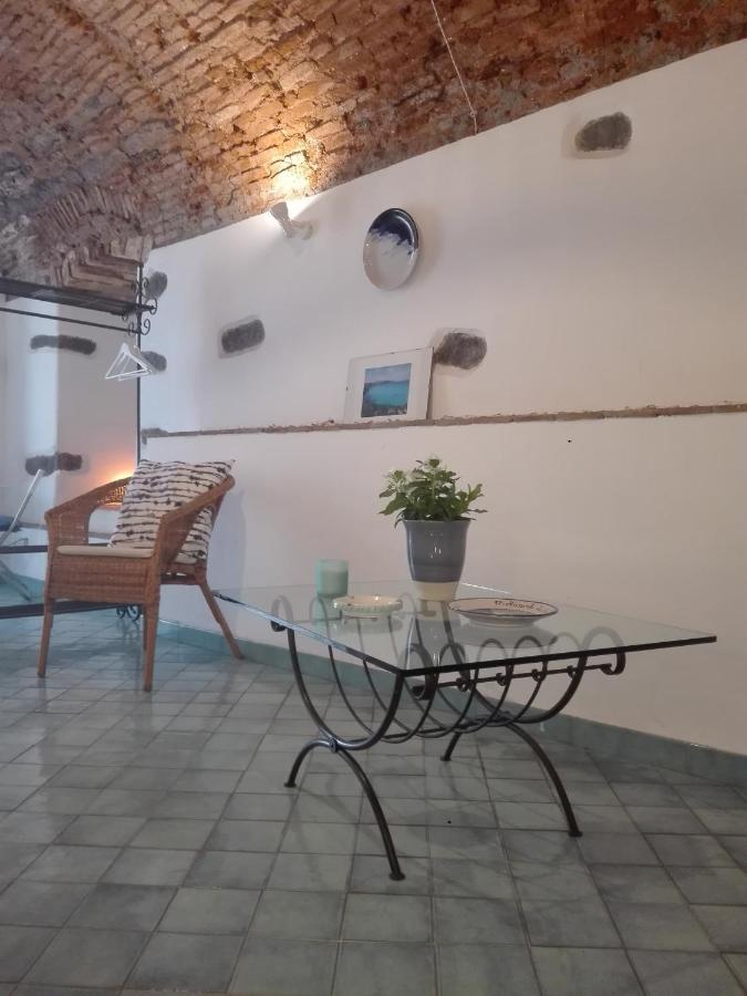 Bouganville Catánia Buitenkant foto